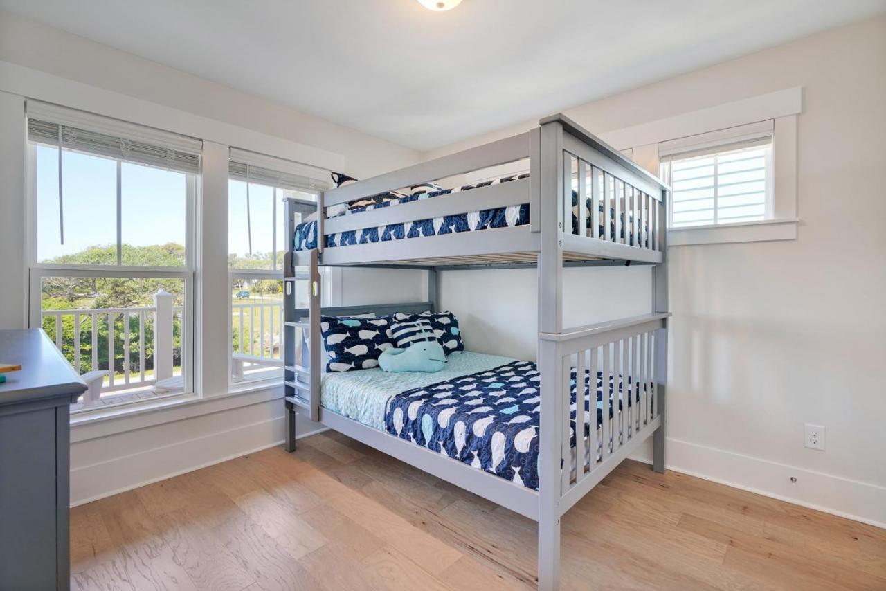 Seas The Day Oak Island Exterior foto