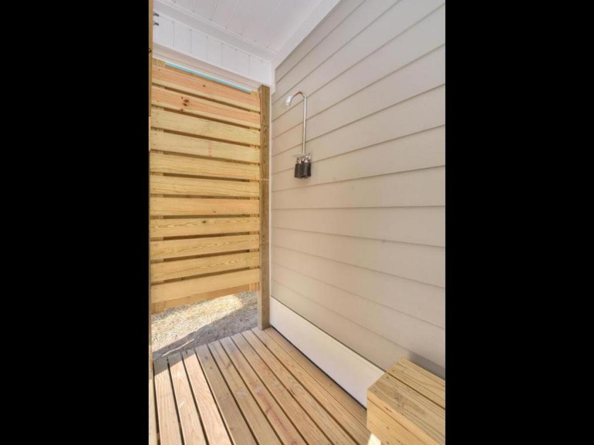 Seas The Day Oak Island Exterior foto