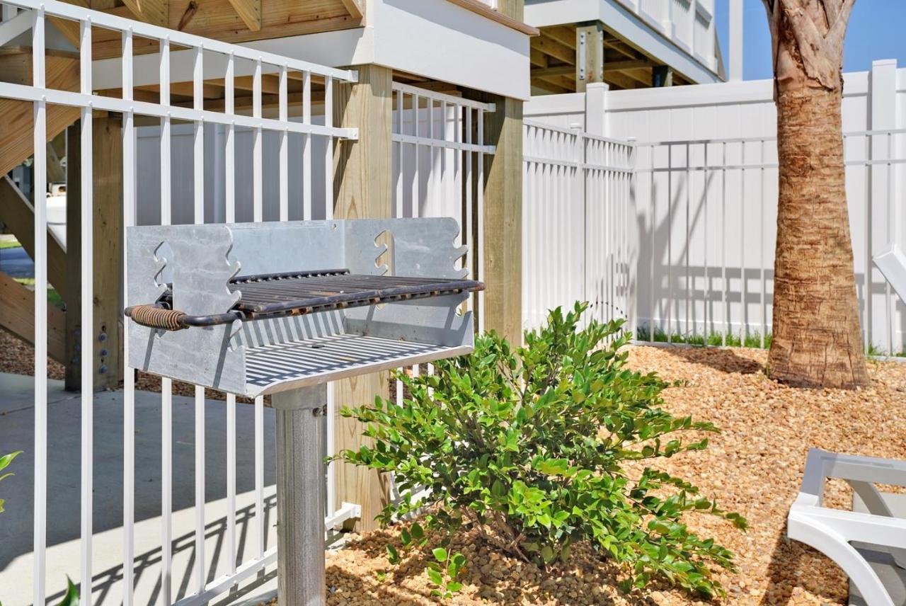 Seas The Day Oak Island Exterior foto